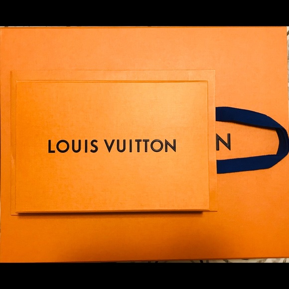 Louis Vuitton authentic shopping bag - Picture 8 of 8